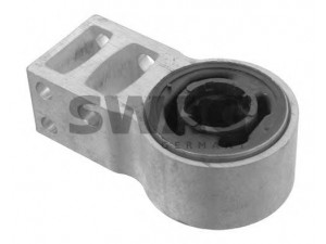 SWAG 74 93 6161 valdymo svirties/išilginių svirčių įvorė 
 Ašies montavimas/vairavimo mechanizmas/ratai -> Valdymo svirtis/pasukamosios svirties sujungimas -> Montavimas/sutvirtinimas
50708722