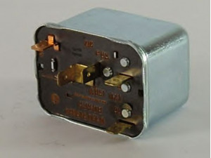 BOSCH 0 332 515 024 relė, artimosios šviesos 
 Elektros įranga -> Relė
1 362 386
