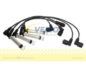 VEMO V40-70-0031 uždegimo laido komplektas 
 Kibirkšties / kaitinamasis uždegimas -> Uždegimo laidai/jungtys
16 12 556, 90443690, 90443690