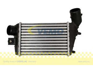 VEMO V24-60-0008 tarpinis suslėgto oro aušintuvas, kompresorius 
 Variklis -> Oro tiekimas -> Įkrovos agregatas (turbo/superįkrova) -> Tarpinis suslėgto oro aušintuvas
46 744 880