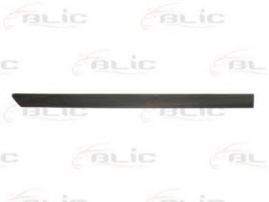 BLIC 5703-04-5097574P apdailos/apsauginės juostelė, durelės 
 Kėbulas -> Apdaila/apsauga/dekoratyvinės juostelės/emblemos -> Apdailos/apsauginės juostelės
172638