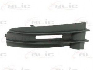 BLIC 6502-07-9545913P ventiliacijos grotelės, buferis 
 Kėbulas -> Kėbulo dalys/ sparnas/buferis -> Priekinis aerodinaminio pasipriešinimo sumažinimas/grotelės
2K0853683