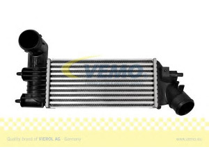 VEMO V22-60-0012 tarpinis suslėgto oro aušintuvas, kompresorius 
 Variklis -> Oro tiekimas -> Įkrovos agregatas (turbo/superįkrova) -> Tarpinis suslėgto oro aušintuvas
0384.F3, 0384F3, 0384.F3