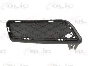 BLIC 6502-07-0093915P ventiliacijos grotelės, buferis 
 Kėbulas -> Kėbulo dalys/ sparnas/buferis -> Priekinis aerodinaminio pasipriešinimo sumažinimas/grotelės
51117210469