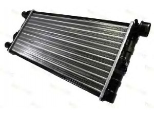 THERMOTEC D7F001TT radiatorius, variklio aušinimas 
 Aušinimo sistema -> Radiatorius/alyvos aušintuvas -> Radiatorius/dalys
4641407, 46414207, 4645843, 46475456