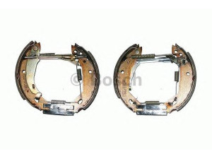 BOSCH 0 204 114 524 stabdžių trinkelių komplektas 
 Techninės priežiūros dalys -> Papildomas remontas
4241 2E, 4241 4P, 4241 7V, 4241 C3