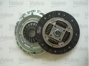 VALEO 826704 sankabos komplektas 
 Sankaba/dalys -> Sankabos remonto komplektas, visas
1057826, 95VW6X390AA, 028105264B