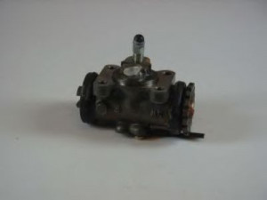 AISIN AG-006RRA rato stabdžių cilindras
9-47601-652-2, 9-47601-652-3, 9-47601-652-5