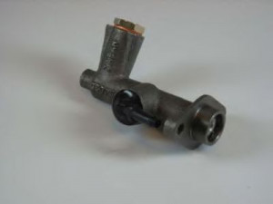 AISIN QZ-003 pagrindinis cilindras, sankaba 
 Sankaba/dalys -> Sankabos valdymas -> Pagrindinis cilindras
0S08941400, 5A2141990, S08941990