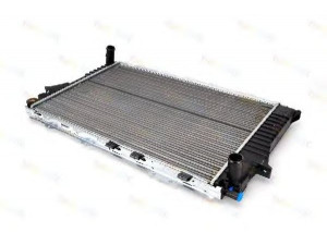 THERMOTEC D7A017TT radiatorius, variklio aušinimas 
 Aušinimo sistema -> Radiatorius/alyvos aušintuvas -> Radiatorius/dalys
4A0.121.251 K, 4A0.121.251 M, 4A0.121.251 R