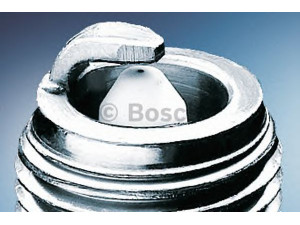 BOSCH 0 242 235 703 uždegimo žvakė 
 Techninės priežiūros dalys -> Techninės priežiūros intervalai
5 416 222 D, DX 212 7 B, 1 S 3