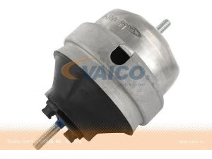 VAICO V10-1279 variklio montavimas 
 Variklis -> Variklio montavimas -> Variklio montavimo rėmas
8D0 199 379 AT, 8D0 199 379 K