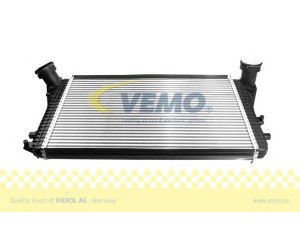 VEMO V15-60-1200 tarpinis suslėgto oro aušintuvas, kompresorius 
 Variklis -> Oro tiekimas -> Įkrovos agregatas (turbo/superįkrova) -> Tarpinis suslėgto oro aušintuvas
1K0 145 803, 1K0 145 803 A, 1K0 145 803 S