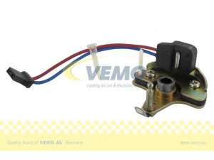 VEMO V24-72-0106 jutiklis, uždegimo impulsas 
 Elektros įranga -> Jutikliai
9 939 786, 9 941 720, 9 939 786