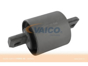VAICO V95-0210 įvorė, valdymo svirties montavimas 
 Ašies montavimas/vairavimo mechanizmas/ratai -> Valdymo svirtis/pasukamosios svirties sujungimas -> Montavimas/sutvirtinimas
30 639 368, 31 277 881