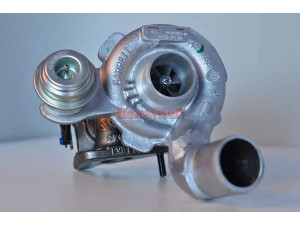 GARRETT 751768-5004S kompresorius, įkrovimo sistema 
 Išmetimo sistema -> Turbokompresorius
8200683854