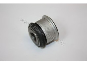 AUTOMEGA 3003020275 stebulės laikiklio įvorė 
 Ašies montavimas/vairavimo mechanizmas/ratai -> Ašies atrama/ašies korpusas/ašies montavimas -> Pasukamojo veleno sujungimas
0302275, 302275, 0302275, 302275