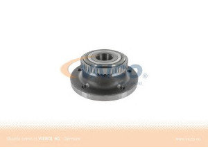 VAICO V95-9584 rato stebulė 
 Ašies montavimas/vairavimo mechanizmas/ratai -> Rato stebulė/montavimas -> Rato guolis
1 387 941, 271 795