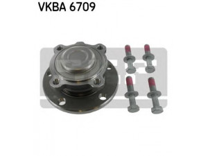 SKF VKBA 6709 rato guolio komplektas 
 Ašies montavimas/vairavimo mechanizmas/ratai -> Rato stebulė/montavimas -> Rato guolis
33 40 9 806 302, 33 40 9 813 210