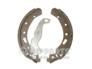 NIPPARTS N3503053 stabdžių trinkelių komplektas 
 Techninės priežiūros dalys -> Papildomas remontas
1550225, 8V512200AA, DFY1-26-38Z
