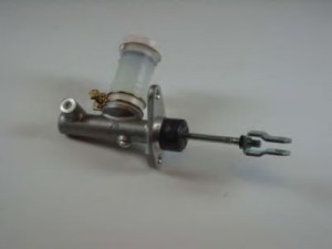 AISIN QM-017 pagrindinis cilindras, sankaba 
 Sankaba/dalys -> Sankabos valdymas -> Pagrindinis cilindras
MB555295