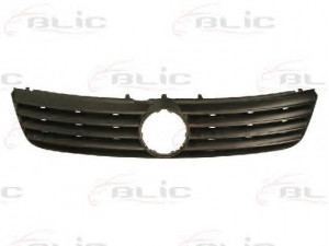 BLIC 6502-07-9539990P radiatorius grotelės 
 Kėbulas -> Kėbulo dalys/ sparnas/buferis -> Priekinis aerodinaminio pasipriešinimo sumažinimas/grotelės
3B0 853 653C B41, 3B0-853-653C