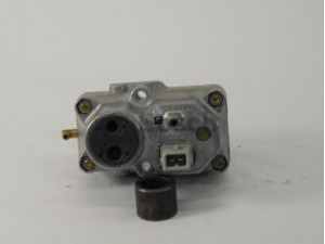 BOSCH 0 438 140 107 šildymo reguliatorius 
 Kuro mišinio formavimas -> Mišinio sudarymas -> Laisvų sūkių kontrolė