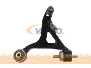 VAICO V95-0261 vikšro valdymo svirtis 
 Ašies montavimas/vairavimo mechanizmas/ratai -> Valdymo svirtis/pasukamosios svirties sujungimas -> Vairo trauklės (valdymo svirtis, išilginis balansyras, diago
30 760 587