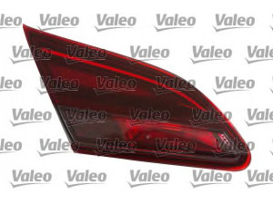 VALEO 044631 kombinuotas galinis žibintas 
 Kėbulas -> Šviesos -> Kombinuotas galinis žibintas/dalys -> Kombinuotas galinis žibintas
13281267, 13400996, 13400996