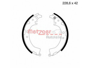METZGER MG 729 stabdžių trinkelių komplektas 
 Techninės priežiūros dalys -> Papildomas remontas
04495-42010, 04495-42030