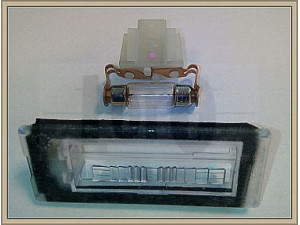 LORO 016-53-905 Valstybinio numerio apšvietimas 
 Elektros įranga -> Šviesos -> Valstybinio numerio apšvietimas/dalys -> Valstybinio numerio apšvietimas
735430904