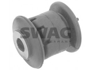 SWAG 30 92 4390 valdymo svirties/išilginių svirčių įvorė 
 Ašies montavimas/vairavimo mechanizmas/ratai -> Valdymo svirtis/pasukamosios svirties sujungimas -> Montavimas/sutvirtinimas
1K0 407 182, 1K0 407 182 A, 5Q0 407 182