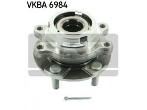 SKF VKBA 6984 rato guolio komplektas 
 Ašies montavimas/vairavimo mechanizmas/ratai -> Rato stebulė/montavimas -> Rato guolis
40202-CA010, 40202-CA06C, 40202-ZM70A