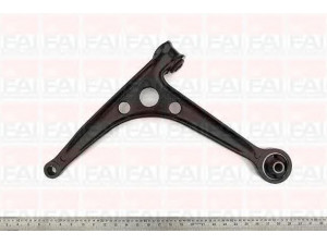 FAI AutoParts SS686 vikšro valdymo svirtis 
 Ašies montavimas/vairavimo mechanizmas/ratai -> Valdymo svirtis/pasukamosios svirties sujungimas -> Vairo trauklės (valdymo svirtis, išilginis balansyras, diago
1007602, 7M0407151B