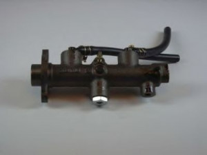 AISIN MZ-008 pagrindinis cilindras, stabdžiai
8239-43-400, 8239-43-990