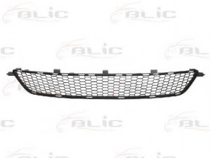 BLIC 6502-07-8171910P ventiliacijos grotelės, buferis 
 Kėbulas -> Kėbulo dalys/ sparnas/buferis -> Priekinis aerodinaminio pasipriešinimo sumažinimas/grotelės
5311253010