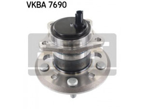 SKF VKBA 7690 rato guolio komplektas 
 Ašies montavimas/vairavimo mechanizmas/ratai -> Rato stebulė/montavimas -> Rato guolis
42450-06110, 42450-33030
