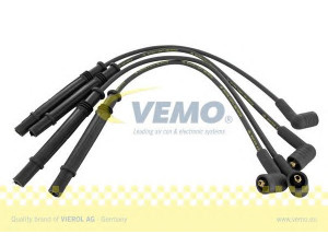 VEMO V46-70-0027 uždegimo laido komplektas 
 Kibirkšties / kaitinamasis uždegimas -> Uždegimo laidai/jungtys
82 00 713 680