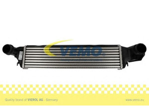 VEMO V20-60-0012 tarpinis suslėgto oro aušintuvas, kompresorius 
 Variklis -> Oro tiekimas -> Įkrovos agregatas (turbo/superįkrova) -> Tarpinis suslėgto oro aušintuvas
17 51 2 246 795