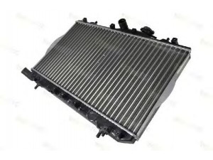 THERMOTEC D70503TT radiatorius, variklio aušinimas 
 Aušinimo sistema -> Radiatorius/alyvos aušintuvas -> Radiatorius/dalys
25310-22005, 25310-22020, 25310-22025