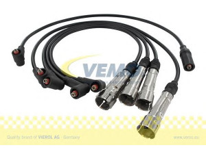 VEMO V10-70-0007 uždegimo laido komplektas 
 Kibirkšties / kaitinamasis uždegimas -> Uždegimo laidai/jungtys
191 998 031 A, V10700007