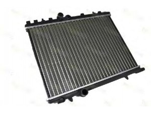 THERMOTEC D7P003TT radiatorius, variklio aušinimas 
 Aušinimo sistema -> Radiatorius/alyvos aušintuvas -> Radiatorius/dalys
1330.82, 133082, 1330.F4, 1333.07