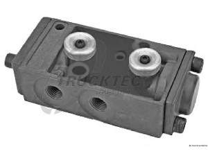 TRUCKTEC AUTOMOTIVE 05.24.024 jungiklis, pavarų dėžės skaidiklis
1297004, 1374723, 1787556, 93190556