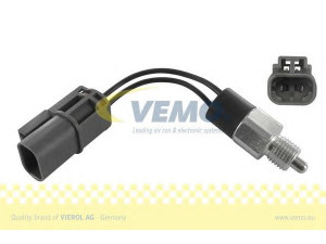 VEMO V25-73-0045 jungiklis, atbulinės eigos žibintas 
 Elektros įranga -> Šviesų jungikliai/relės/valdymas -> Šviesų jungiklis/svirtis
1 957 276, 1 961 429, 32005-21U00