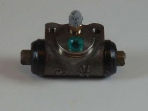 AISIN AM-007 rato stabdžių cilindras 
 Stabdžių sistema -> Ratų cilindrai
A132R001, MB366326, MB950188
