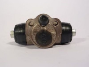AISIN WCT-017 rato stabdžių cilindras 
 Stabdžių sistema -> Ratų cilindrai
47550-10042, 47550-19095, 47550-19096